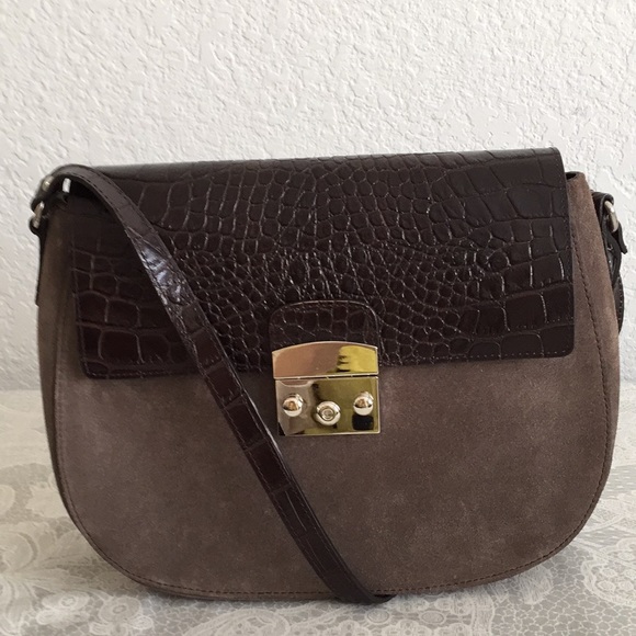 Claudia Firenze brown padlock flap Cross body bag